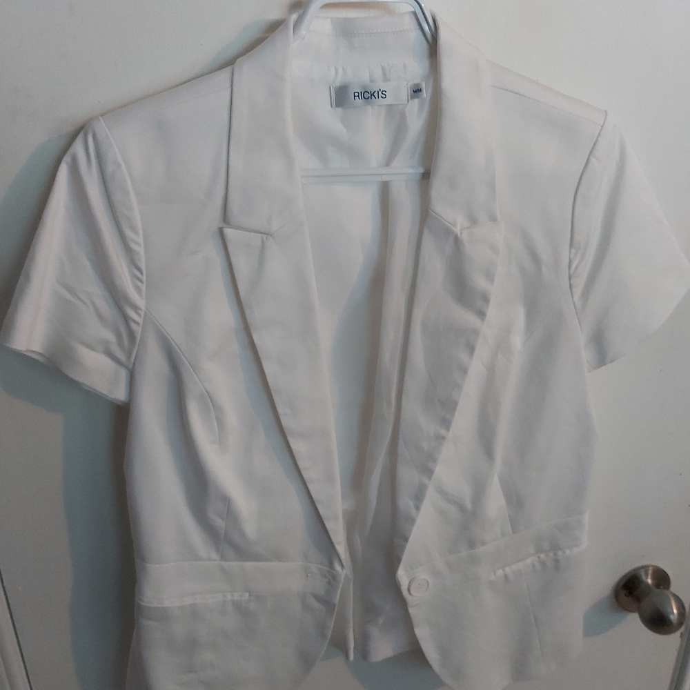 Beautiful short sleeve blazer, size M